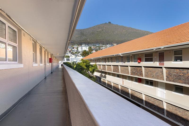 2 Bedroom Property for Sale in Green Point Western Cape